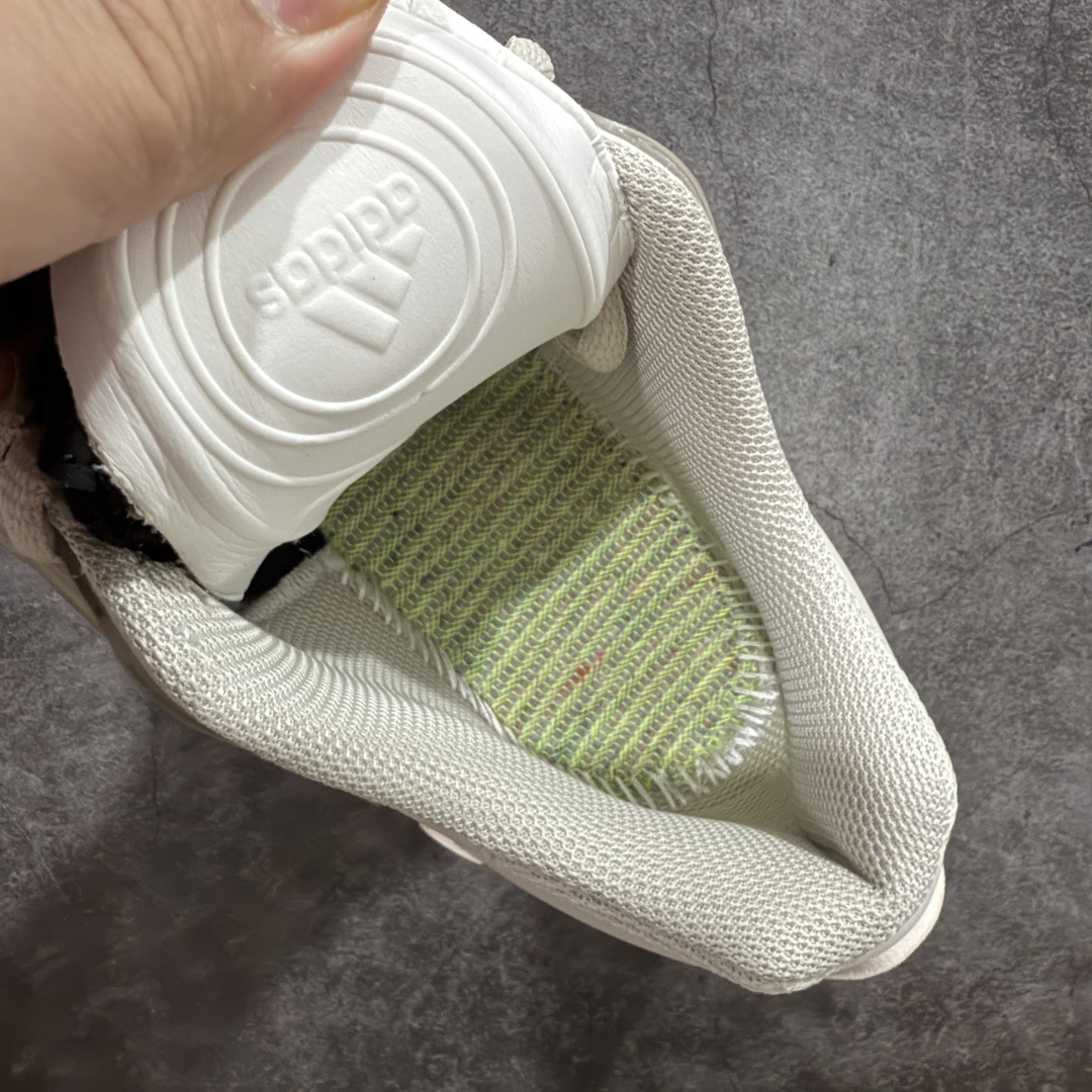 图片[8]-【纯原版】Adidas Vento XLG MTW 顶级品质 原鞋开发 原版大盒 脉冲系列 复古休闲老爹鞋 官方同步配色 鞋面是透气网面和皮革拼接 脚感轻盈 不闷汗 每次穿着跑步都感觉脚底在自由呼吸 鞋底是adidas经典的防滑设计 纹路很深 抓地力超稳 低帮设计很显脚踝纤细 却不失满满的包围安全感 货号： JR6393  尺码：36 36.5 37 38 38.5 39 40 40.5 41 42 42.5 43 44 44.5 45-选品中心