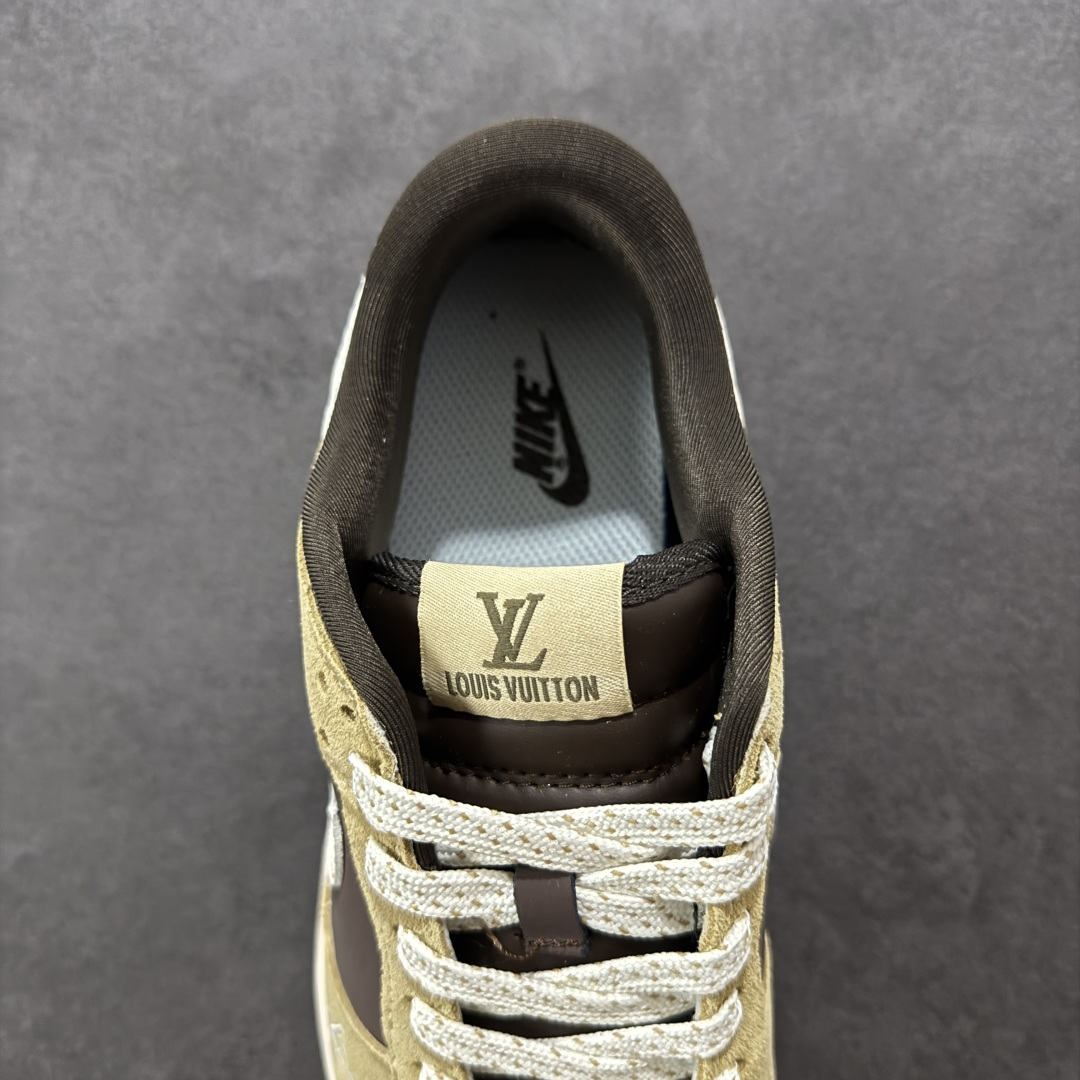 图片[7]-【定制版】NIKE SB Dunk Low x Louis Vuitton 米棕 公司级出品 极力推荐 原装头层材料 独家版型加工 帶來的是更好的视觉和脚感体验 大厂纯原品质出货 清洁度 电绣工艺 皮料切割干净无任何毛边 细节完美 货号：CH8311 271 尺码： 36 36.5 37.5 38 38.5 39 40 40.5 41 42 42.5 43 44 44.5 45-选品中心