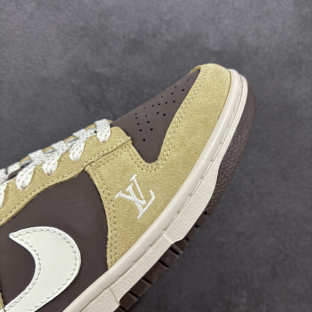 图片[5]-【定制版】NIKE SB Dunk Low x Louis Vuitton 米棕 公司级出品 极力推荐 原装头层材料 独家版型加工 帶來的是更好的视觉和脚感体验 大厂纯原品质出货 清洁度 电绣工艺 皮料切割干净无任何毛边 细节完美 货号：CH8311 271 尺码： 36 36.5 37.5 38 38.5 39 40 40.5 41 42 42.5 43 44 44.5 45-选品中心