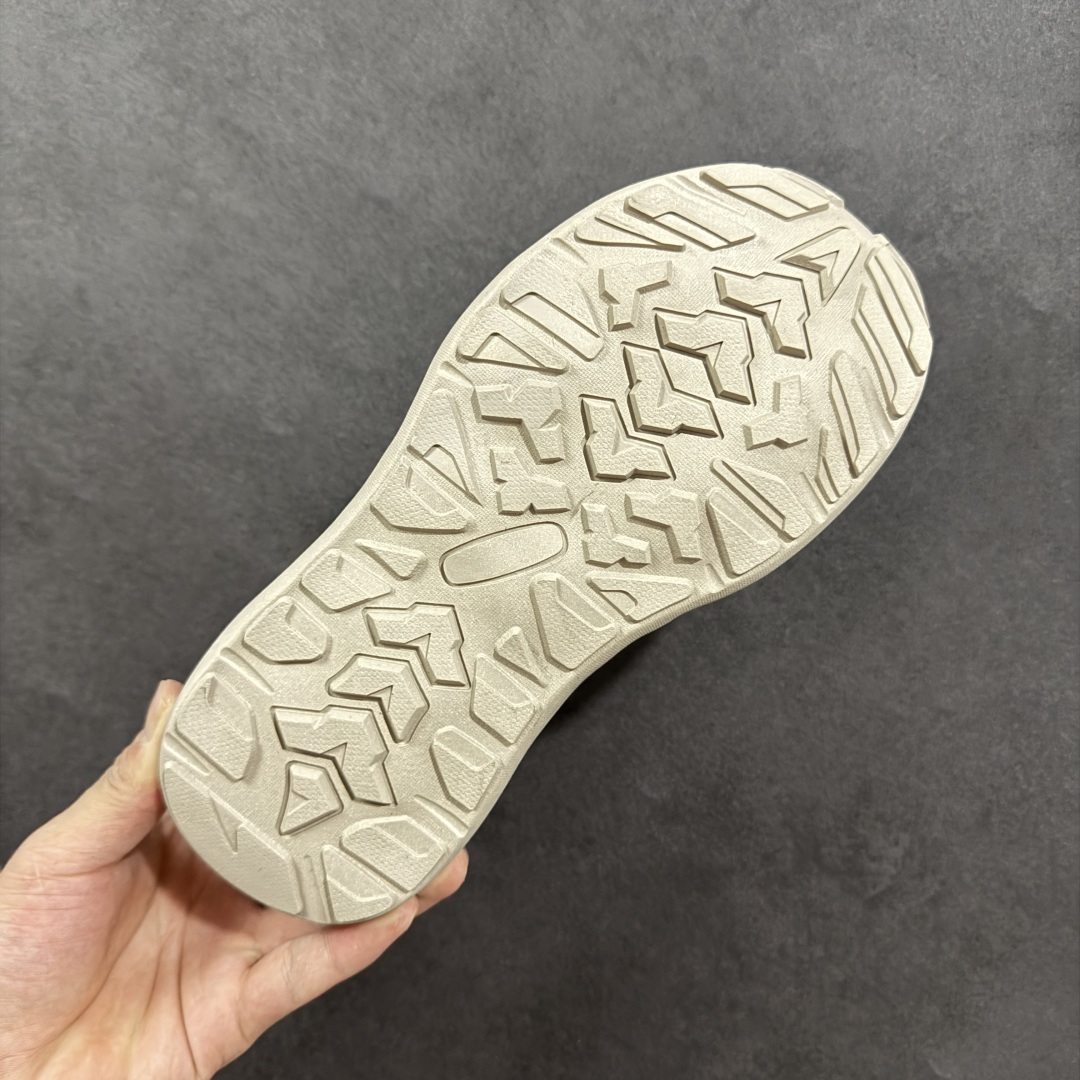 图片[9]-【公司级】ECCO爱步户外休闲凉鞋 运动包头沙滩鞋凉鞋 新款舒适透气鞋 越野系列 鞋面采用多种材质拼接 透气面料 柔软舒适 清晰质感，贴合脚部，舒心行走 便捷抽绳设计和魔术贴脚后跟 可自由调节松紧 穿脱更便捷 优质柔软内里设计 亲肤贴脚 行走更加舒适 橡胶鞋底 搭配立体纹路 防滑耐磨 时尚新元素 畅享行走 尺码：38 39 40 41 42 43 44 45（皮鞋码）-选品中心