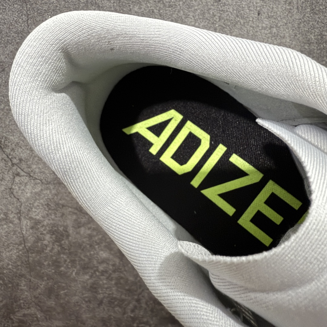 图片[7]-【渠道纯原】AD Adizero Eva SL M 零度进化版系列低帮轻便透气竞速休闲运动慢跑鞋 JR3418 全新版本出货 灰银配色 品相相当完美 细节到位 全鞋均使用原材料 原档案打造 内置碳板 目前市场最强 欢迎对比 相信大家对去年 adidas 横空出世的「顶级超跑」adiZero Adios Pro EVO 1 记忆犹新！不仅登顶阿迪史上最轻跑鞋宝座，更在接下来的全球马拉松赛事中，持续书写着惊人成绩，被网友戏称新一代「阿迪神鞋」全网刷屏！极简设计语言与强烈速度感和存在感的鞋侧三线，让人过目不忘，特别种草！其中定位于中长跑训练的 adidas Adizero Evo SL，整体外观造型与 adiZero Adios Pro EVO 1 非常相似。中底配置方面搭载全掌 Lightstrike Pro，鞋面采用透气网面示人，契合日常训练鞋的定位，更加耐用。外底给到了马牌橡胶，及类似上代竞速旗舰 adidas Adizero Adios Pro 3 区域分布。整体看下来无论是外观的鲜明辨识度，还是配置的扎实程度都很顶。 尺码：36 36⅔ 37⅓ 38 38⅔ 39⅓ 40 40⅔ 41⅓ 42 42⅔ 43⅓ 44 45-选品中心