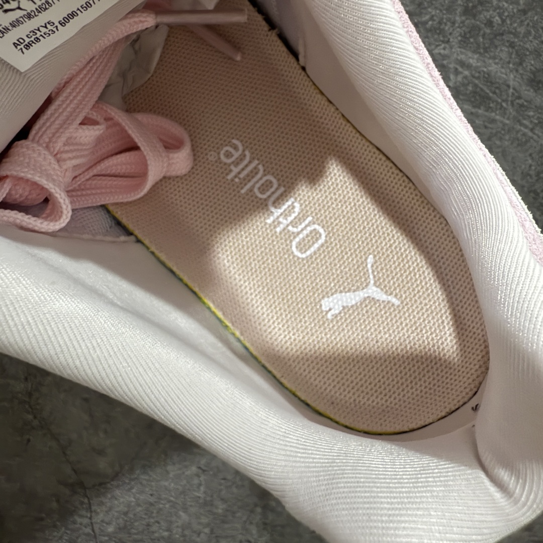 图片[6]-【CS纯原版】Puma Speedcat OG Sparco 彪马罗马阿莫尔系列 复古运动休闲赛车跑鞋 粉白 市场第一梯队品质 版型 细节 烫金走线 完全碾压市场任意版本 欢迎对比🆚 工厂耗时3个月开发 原装档案原数据纸版楦型 采用固色翻毛皮鞋面材质(正确二次成型\’猛帮\’成型工艺🆚区别市面版本!!) 外置原数据开发轻量耐磨橡胶大底💪🏻 全球知名运动品牌PUMA宝马赛车系列 融合了宝马车队的标志性配色 以趣味十足又前卫复古的设计引领潮流 将赛道精神融入街头时尚 开启前卫竞速之旅 主打前卫复古风 Roma鞋款的鞋侧以复古的流线造型 缀以宝马经典Logo 巧妙吸睛 而Speedcat鞋款以亮眼三色条纹元素缀以舒适鞋面 赋予了独特的个性美学 演绎赛车的无尽能量 货号：398846-04 尺码：35-40-选品中心