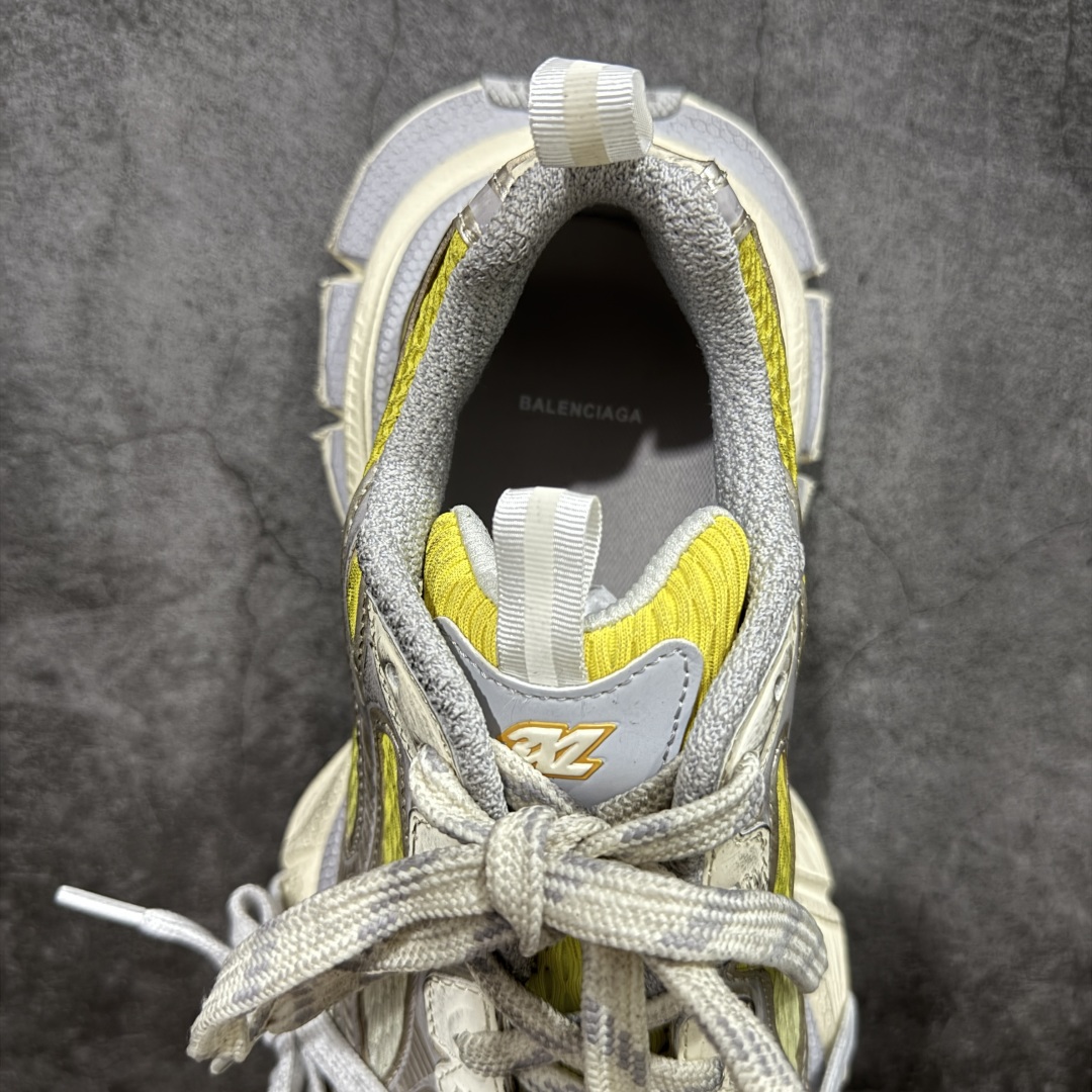 图片[8]-【XA版本】BALENCIAGA 3XL Sneakers 巴黎世家十代网布系带低帮走秀复古老爹鞋 全套原纸板楦头开发 最原汁原味的灵魂版型 全鞋荧光划线卡点 胶水把控整洁度追求极致完美 每一双都是工艺品 多重QC质检 超越公司货的品控标准 实实在在的免检产品 原盒原配 正确字体电绣 粗细、位置、大小正确 侧边TPU 透气孔匹配意产原版 正确分离大底 TPU软底 原版一致大底LOGO 立体感十足 原厂皮料水洗做旧 采购原厂网纱 不含皮革 网布材料和聚氨酯 磨损效果 鞋头边缘和后帮 Balenciaga 徽标 鞋面和后跟凸印尺码 鞋舌 3XL 橡胶品牌标识和反光细节 鞋帮拉袢和鞋舌拉祥 配反光细节 备用鞋带在鞋履前侧 可在穿着前取下 便于不同造型搭配 偏大一码 尺码：35-46-选品中心