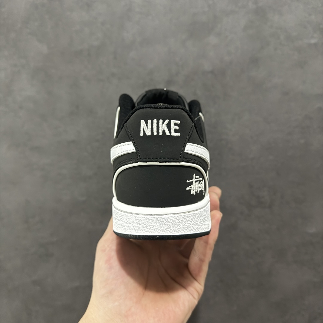 图片[4]-【定制版】Nike Court Vision Low 斯图西联名 休闲运动板鞋 纯原版本 低帮百搭透气休闲运动板鞋，经典耐用的设计，兼顾舒适脚感和出众风范，演绎匠心之作。结构性的支撑贴合感结合复古篮球设计，塑就场外全明星风范 货号： FD5188 113 尺码：36 36.5 37.5 38 38.5 39 40 40.5 41 42 42.5 43 44 44.5 45-选品中心