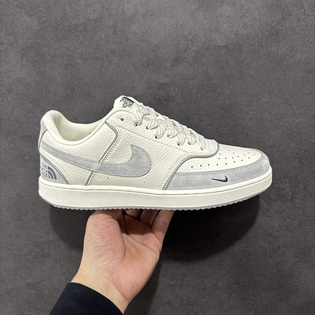 【定制版】Nike Court Vision Low 北面联名 休闲运动板鞋 纯原版本 低帮百搭透气休闲运动板鞋，经典耐用的设计，兼顾舒适脚感和出众风范，演绎匠心之作。结构性的支撑贴合感结合复古篮球设计，塑就场外全明星风范 货号： FD5188 119 尺码：36 36.5 37.5 38 38.5 39 40 40.5 41 42 42.5 43 44 44.5 45-选品中心