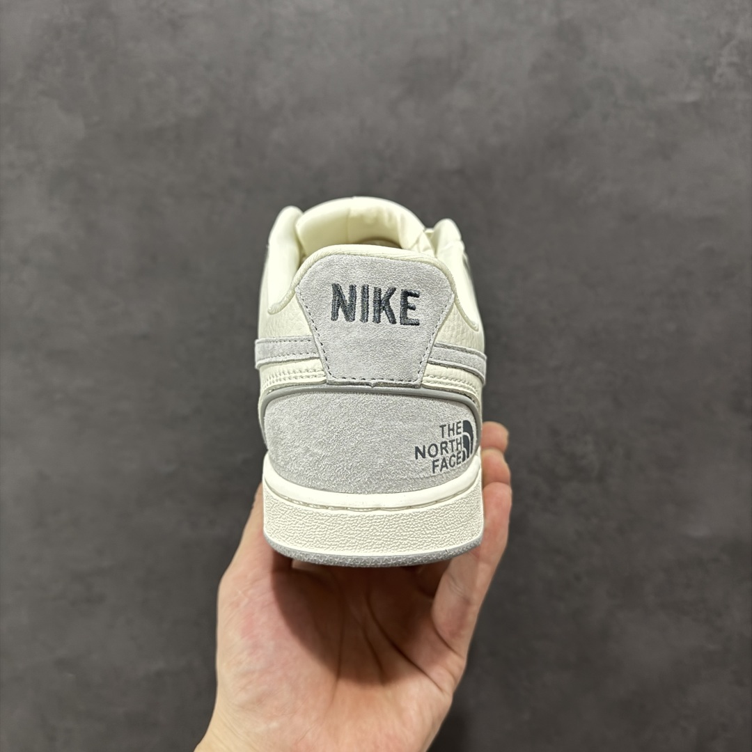 图片[4]-【定制版】Nike Court Vision Low 北面联名 休闲运动板鞋 纯原版本 低帮百搭透气休闲运动板鞋，经典耐用的设计，兼顾舒适脚感和出众风范，演绎匠心之作。结构性的支撑贴合感结合复古篮球设计，塑就场外全明星风范 货号： FD5188 119 尺码：36 36.5 37.5 38 38.5 39 40 40.5 41 42 42.5 43 44 44.5 45-选品中心
