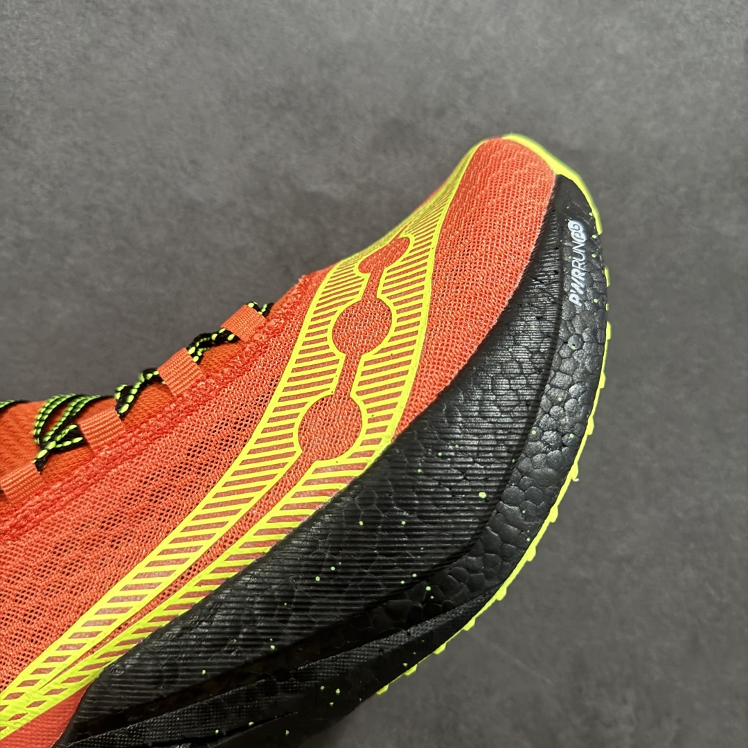 图片[5]-【公司级】SAUCONY索康尼 ENDORPHIN PRO系列啡鹏4男女低帮缓震跑步鞋 索康尼推出的EndorphinPro4跑鞋是一款外观激进但脚感舒适的跑鞋，采用了全新的中底设计和鞋面工程，保留了软弹脚感和稳定支撑，适合进阶跑者和喜欢软弹脚感的跑者选择。 尺码：36 36.5 37.5 38 38.5 39 40 40.5 41 42 42.5 43 44 45-选品中心