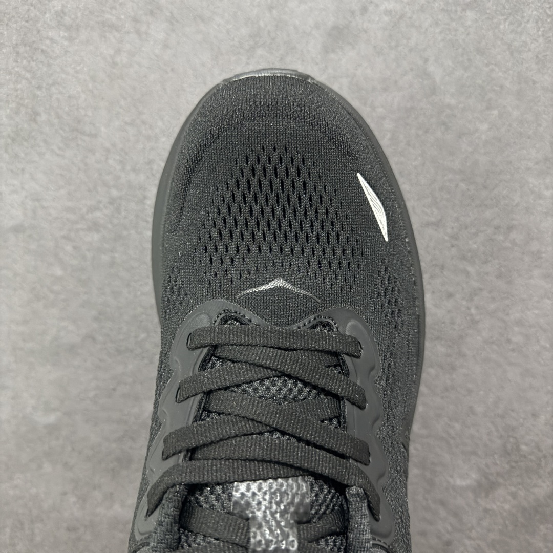 图片[8]-【HK版本】HOKA ONE ONE Bondi 9 WIDE 邦迪九代舒适防滑耐磨低帮休闲跑步鞋 专业大厂出品 市面顶级品质 细节只对比原版 无任何差别 原材料打造 HOKA ONE ONE是来自美国的跑步鞋知名品牌，创立于2009年，始终致力于为所有跑者提供更新、更好的跑步装备。相比常规跑鞋，HOKA ONE ONE特别研发使用性能独特的几何形跑鞋中底，此种鞋底更厚、更高、回弹性也更好，除了卓越的缓冲性能，它还能內各种阶段的跑者带来更具动感、更加稳定的跑步体验。HOKAONE ONE从设计之初就清楚意识到，要保证跑者步幅的均匀一致，双脚自然而然的运动至关重要。 尺码：36 36.5 37.5 38 38.5 39 40 40.5 41 42 42.5 43 44 44.5 45-选品中心