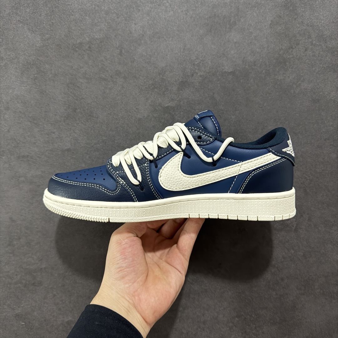 300 【定制版】Travis Scott x Nike Air Jordan 1 Low x GIVENCHY Air Jordan 1 Low 反转深蓝米白倒钩 DM6868-105