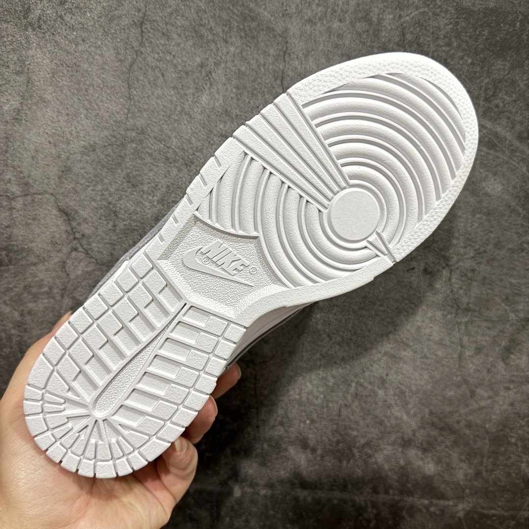  
【免修】Nike SB Dunk Low 白灰 
原装头层材料 独家版型蒸餾加工
帶來的是更好的视觉