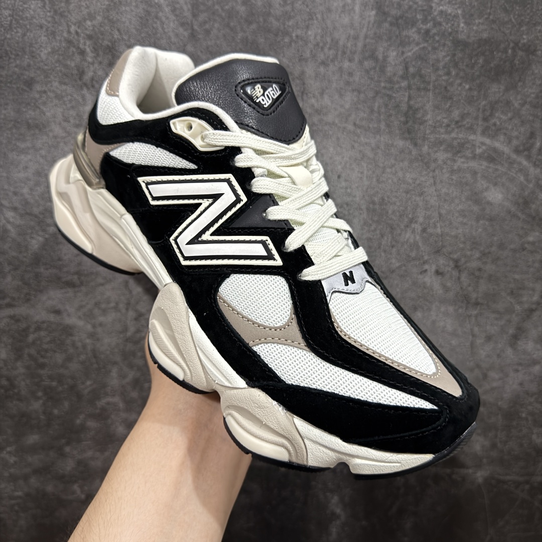 260 【纯原版】 New Balance NB9060 联名款 复古休闲运动慢跑鞋 黑白色 U9060BLZ