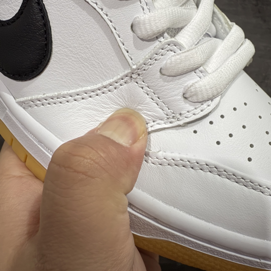  
【纯原】Dunk SB Low White Gum白色黑勾生胶底 CD2563-101

原厂原档案