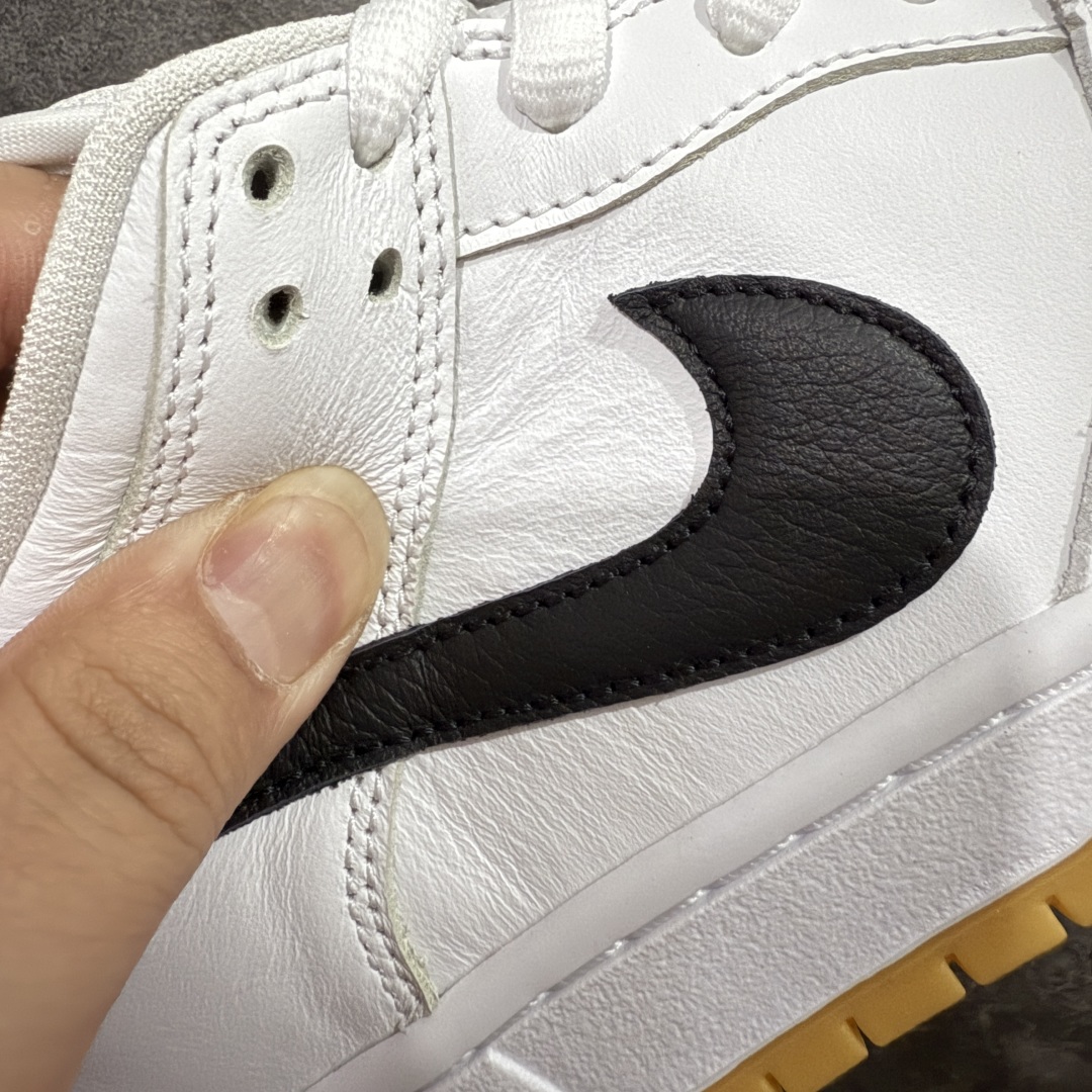  
【纯原】Dunk SB Low White Gum白色黑勾生胶底 CD2563-101

原厂原档案