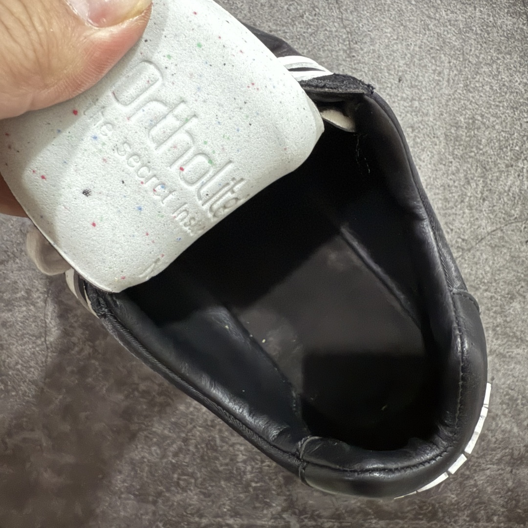 图片[7]-【M纯原】LOEWE 2025 | Ballet Runner 2.0 罗意威新款芭蕾舞鞋拼色德训鞋阿甘鞋 全套原纸板楦头开发 后跟3D注塑橡胶LOEWE徽标 原厂数据大底磨具 进口羊皮内里加鞋垫 磁吸翻盖盒 内配帆布防尘袋 配件齐全 官方一致 原装纸板中底 带采用反绒牛皮革拼接头层皮饰片鞋面材质 鞋身原装高密度防刮防水尼龙面料 不对称鞋头造型 作为LOEWE的标志性设计 超柔软轻便且灵活的鞋底 新的波浪纹理橡胶外底 延伸至鞋头 升级的柔软皮革内衬和鞋床 提供最大舒适感 后跟有3D注塑橡胶徽标 真皮和皮料混搭彰显复古风格 拼色拼接鞋面 非常高级隐藏式小内增高 脚后跟设计新颖 柔软舒适 会被评为年度最舒适的暴走鞋 如履平地 内娱明星杨幂等众多同款上脚 小红书 一系列素材图 极具爆款 尺码：35 36 37 38 39 40 41 42 43 44 45-选品中心