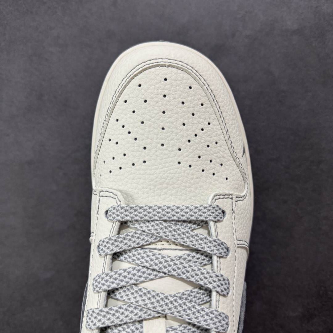   
【定制版】Nike SB Dunk Low 北面联名 米白灰勾 周年高端定制 低帮休闲板鞋 YX5