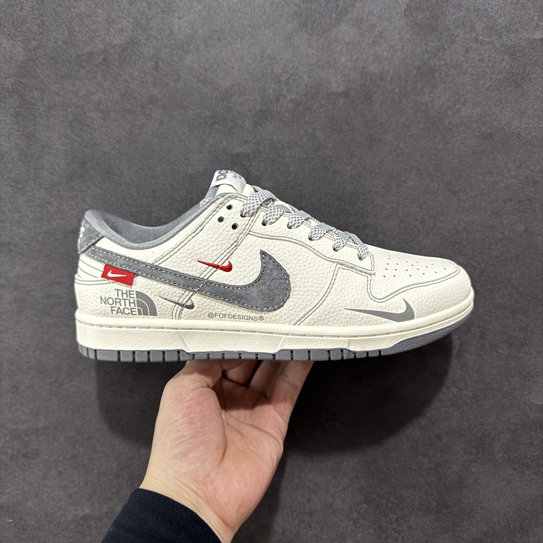   
【定制版】Nike SB Dunk Low 北面联名 米白灰勾 周年高端定制 低帮休闲板鞋 YX5