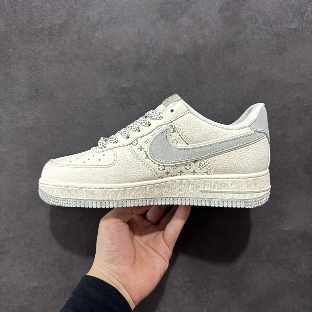 260 【定制版】Nike Air Force 1'07 Low LV联名 印花小金勾 空军一号低帮休闲板鞋 XX3168-159