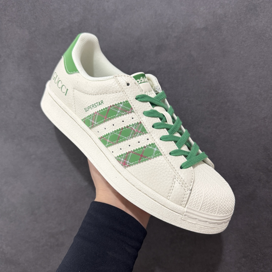  
【定制版】AD Originals Superstar x GUCCI 白绿
采用全新头层拼接皮革材
