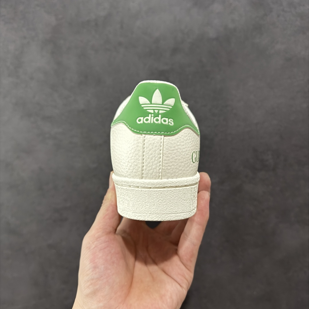  
【定制版】AD Originals Superstar x GUCCI 白绿
采用全新头层拼接皮革材