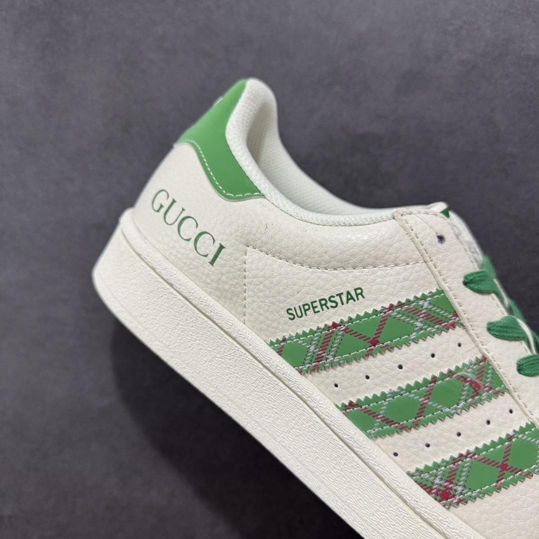  
【定制版】AD Originals Superstar x GUCCI 白绿
采用全新头层拼接皮革材