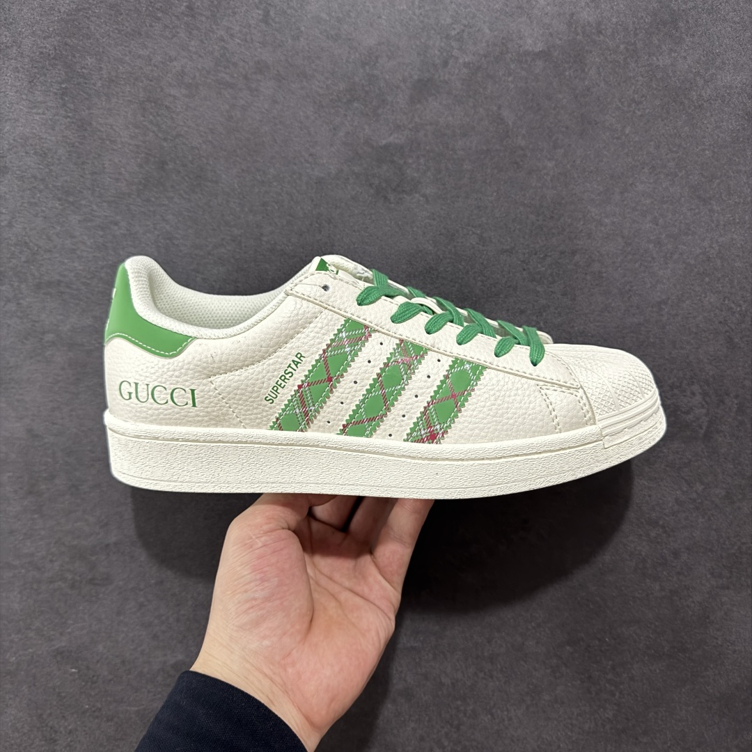  
【定制版】AD Originals Superstar x GUCCI 白绿
采用全新头层拼接皮革材