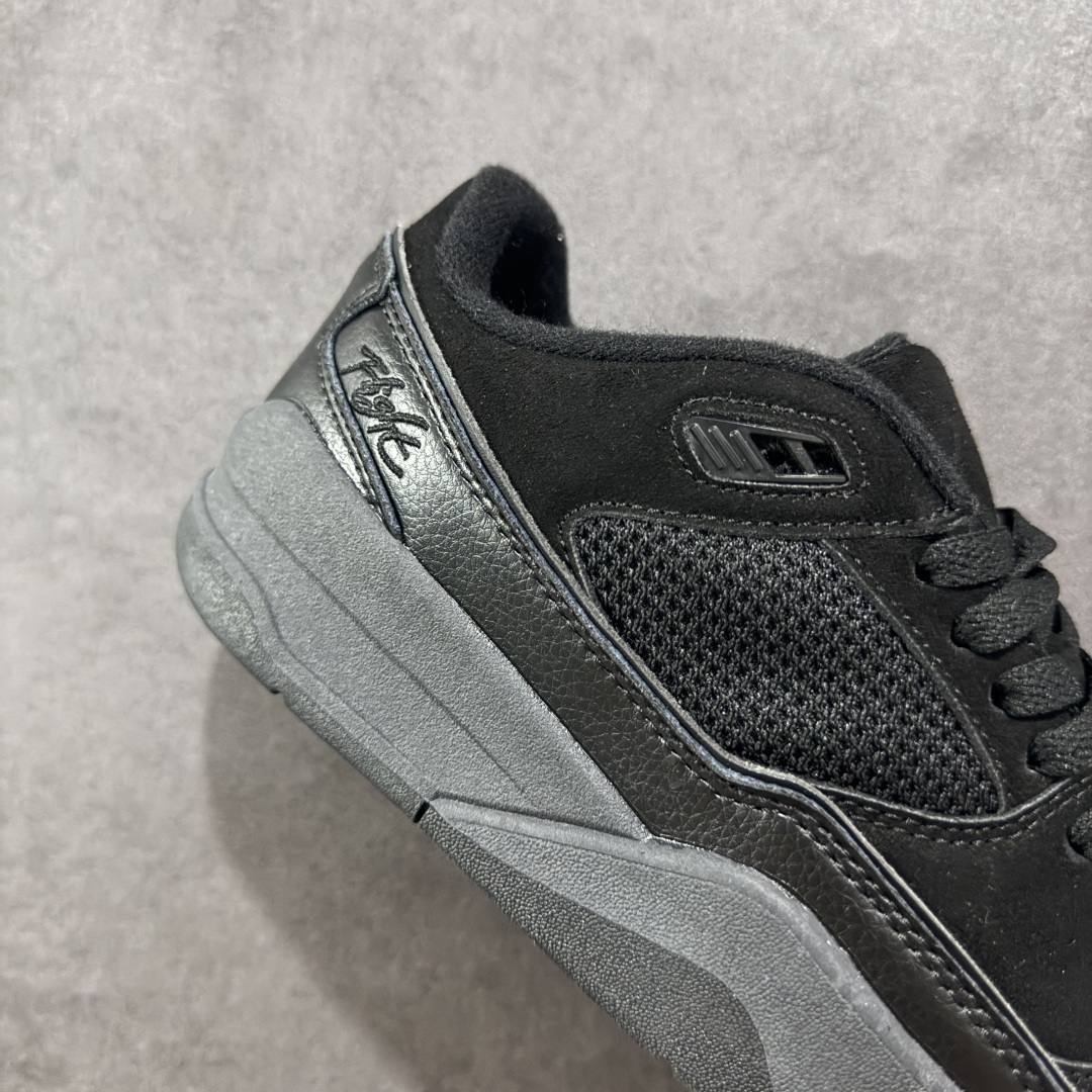 图片[6]-【公司级】Air Jordan 4 Retro Flight Court \”Black Cat\” 低帮 重置黑猫 AJ4 乔丹4代 aj4 乔4 低邦 黑色 乔丹篮球鞋系列 鞋款整体以黑色麂皮打造，鞋舌及后跟Jumpman Logo采用灰色刺绣点缀，后跟侧身Flighth字样也辅以灰色刺绣呈现，秉承轻量化的速度型篮球鞋设计思想完成设计，降低重量的同时提升舒适度，中底延续前作使用了分离式后掌可视化Air Soles气垫。鞋带孔和后跟鞋提以籃网为造型灵感，将篮球运动巧妙融入到鞋款的设计之中，使鞋身整体富有流动性、节奏感和优雅气质。 货号：HF3255-010 尺码：36 36.5 37.5 38 38.5 39 40 40.5 41 42 42.5 43 44 44.5 45-选品中心