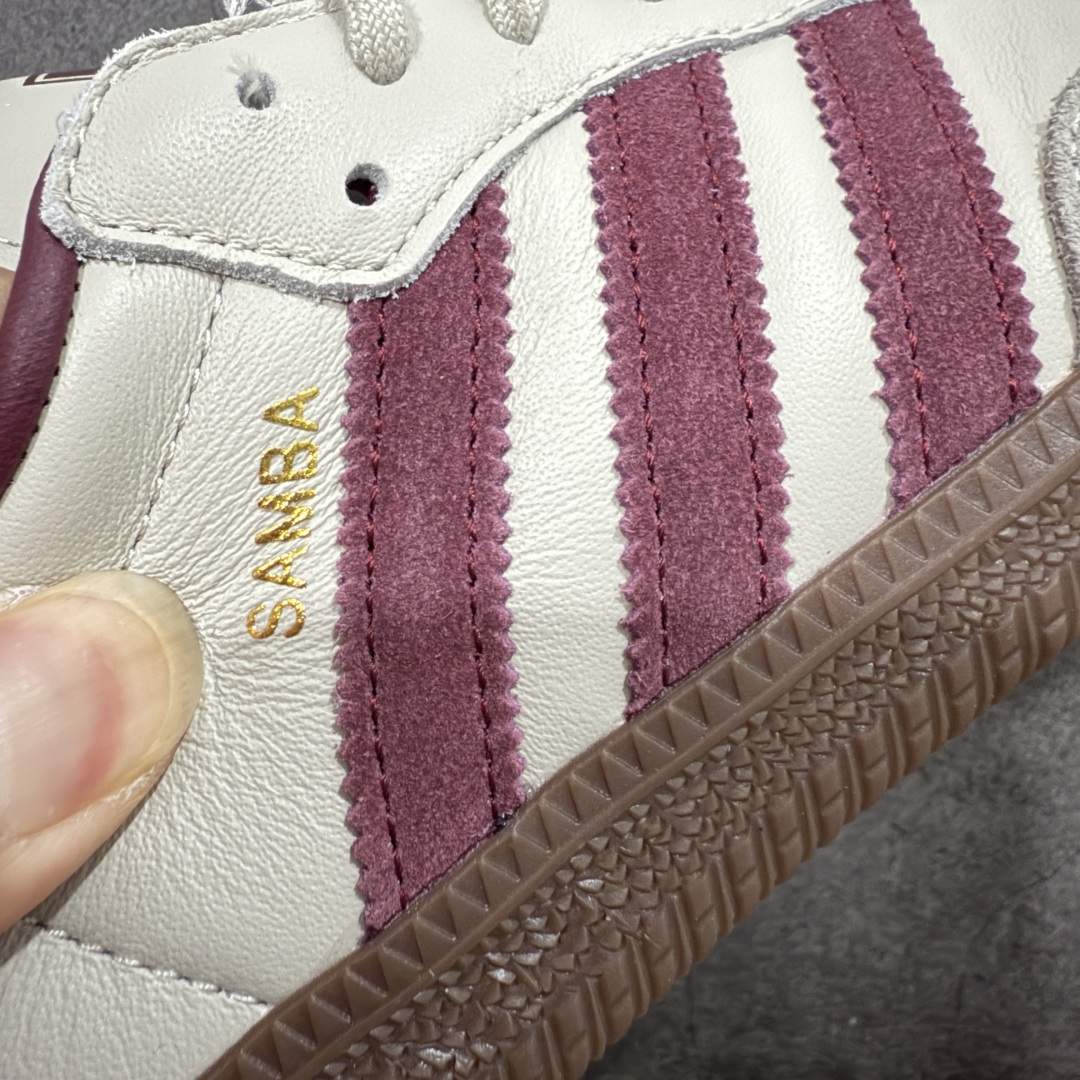 图片[3]-【CG纯原】市面最顶级品质没有之一！ 此版鞋身全部采用进口原厂头层皮 原厂头层 区分市面偷工减料！ Adidas Originals Samba 桑巴德训鞋 灰红 原版原楦原材，99.999%还原度 鞋带都是原厂的，系鞋带的方式都同步ZP！ 货号：ID1482 尺码：36 36.5 37 38 38.5 39 40 40.5 41 42 42.5 43 44 44.5 45-选品中心