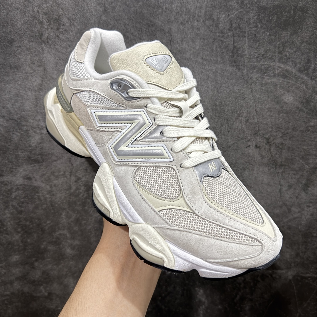 260 【纯原版】 New Balance NB9060 联名款 复古休闲运动慢跑鞋 黑白色 U9060WHT