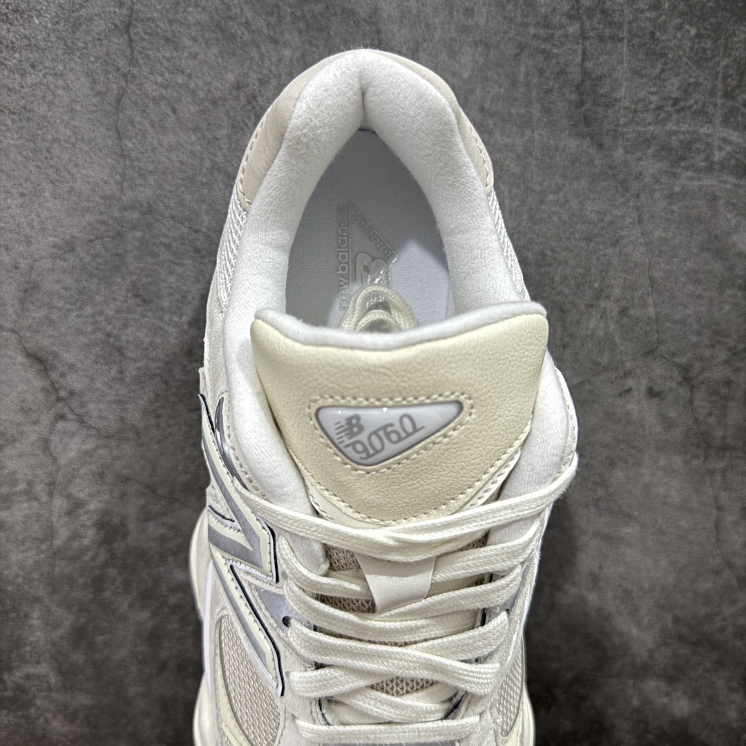 260 【纯原版】 New Balance NB9060 联名款 复古休闲运动慢跑鞋 黑白色 U9060WHT