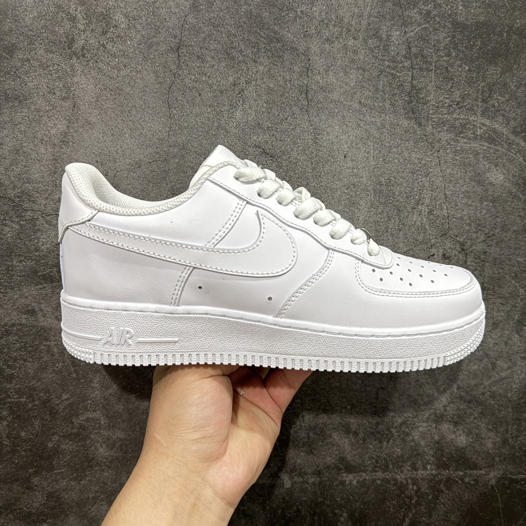 【奥莱订单】Air Force 1 Low \’07 空军一号纯白低帮经典板鞋 全鞋电脑针车 工整有序 原盒原配从里到外百分百还原 原厂楦头 原厂刺绣 后跟弧度修正 每一处都是细节满满 尺码：35.5 36 36.5 37.5 38 38.5 39 40 40.5 41 42 42.5 43 44 44.5 45 46 47.5-选品中心