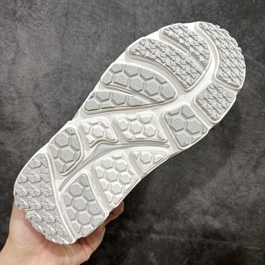 图片[9]-【公司级】HOKA ONE ONE Bondi B3 LS 运动舒适低帮跑步鞋 男女同款 高品质 原材料开发 邦代鞋头采用牛皮革材质 网面是MONO 纱材质 ，里面是蜂窝煤透气网眼定型。后跟设计采用皮革双缝线 ，HOKA经典的厚底设计。 鞋底采用EVA板材发泡 脚感舒适 减震耐磨透气跑步运动鞋 尺码 36 36.5 37.5 38 38.5 39 40 40.5 41 42 42.5 43 44 44.5 45 46 47-选品中心