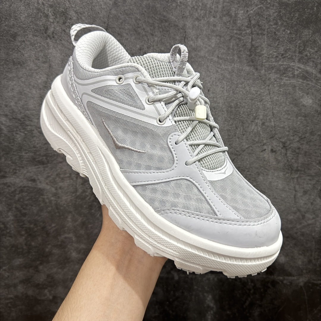 图片[3]-【公司级】HOKA ONE ONE Bondi B3 LS 运动舒适低帮跑步鞋 男女同款 高品质 原材料开发 邦代鞋头采用牛皮革材质 网面是MONO 纱材质 ，里面是蜂窝煤透气网眼定型。后跟设计采用皮革双缝线 ，HOKA经典的厚底设计。 鞋底采用EVA板材发泡 脚感舒适 减震耐磨透气跑步运动鞋 尺码 36 36.5 37.5 38 38.5 39 40 40.5 41 42 42.5 43 44 44.5 45 46 47-选品中心