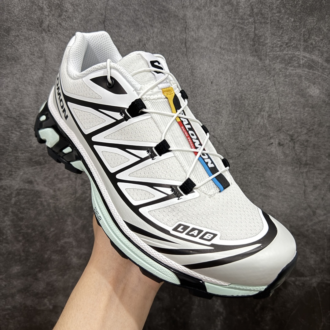 图片[3]-【PZ纯原】SALOMON XT-6 萨洛蒙潮流越野机能户外功能鞋 哈士奇 413173 全新版本出货 好货不怕晚 品质 细节 材料都是肉眼可以见！ 售前售后也是其它工厂无法匹敌！ 纯原外贸平台特供订单 耗时半年巨作 全套原纸板楦头开发 原厂特供网布配套加持 确保原汁原味 完美呈现版型 原档数据独家私模五层组合大底 原装Ortholite轻量化鞋垫 中底布带钢印编号 原厂TPU锁扣 进口港宝加持 后跟自然饱满 还原公司包裹性 鞋面以“锯齿”状的包裹系统呈现 在基色底之下加入了各种色点缀 将公司的最新技术和时尚前卫的造型融入耐用的长跑款式中 鞋面由 TPU 薄膜制成 并焊接在高耐磨网眼上 使其既时尚又坚固 由 ACS底盘支撑 可增强稳定性和支撑力 以及由橡胶凸耳 Contragrip外底覆盖的 EVA 缓冲中底 旨在应对崎岖的地形 鞋舌上的彩色Salomon 标签、Quicklace 系统以及鞋头、鞋舌和鞋跟上的附加品牌使细节更加完美 让穿着者可以轻松驾驭户外与通勤下的任何运动生活场景 无缝鞋身户外随意纵横 颜值与脚感兼备 出街通勤 绝对非常吸睛 你值得拥有 尺码：36 36.5 37.5 38 38.5 39 40 40.5 41 42 42.5 43 44 44.5 45-选品中心