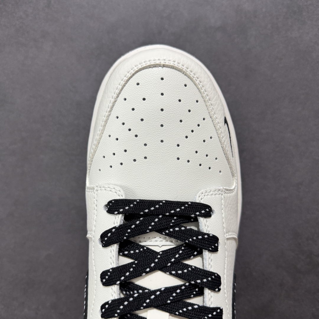 【定制版】Nike SB Dunk Low 古驰联名 米白黑勾 低帮休闲板鞋 XD6188-048