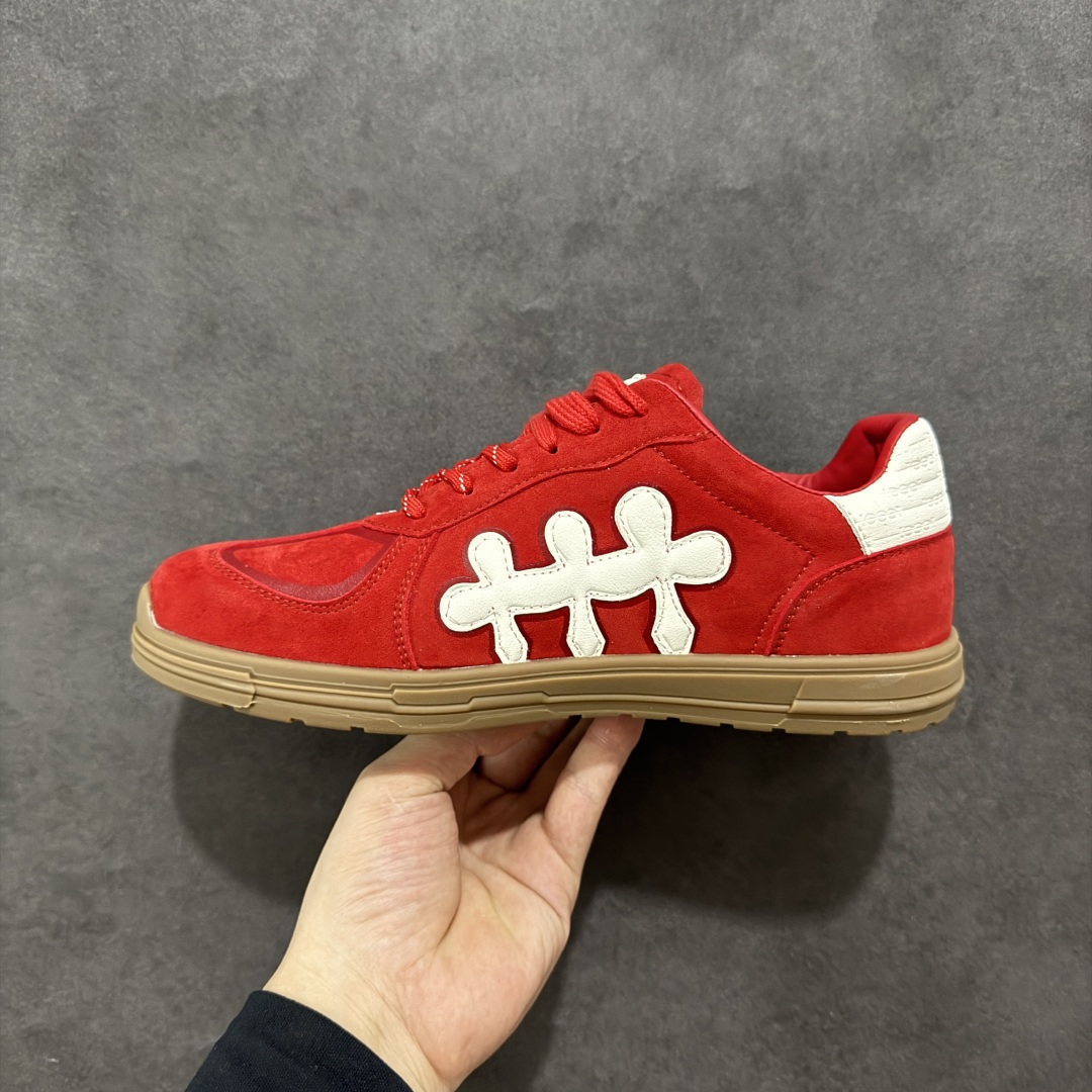 图片[2]-【公司级】SHOOT BRAND 自由一号 梅花鞋 重塑系列 复古德训鞋 轻便耐磨增高 将时尚复古风格之中赋予全新的工艺质 以80.90年代的的复古经典滑板鞋为蓝本 在复古的风格之中 加入品牌独有的鼓包创新工艺 标志性的鞋头梅花堆叠设计 在多次的调整修改之后 将时尚复古风格之中赋予全新的工艺质感兼具时尚潮流与复古基调“Freedom001”为叛逆自由行者而生NCC 尺码： 36 37 38 39 40 41 42 43 44-选品中心