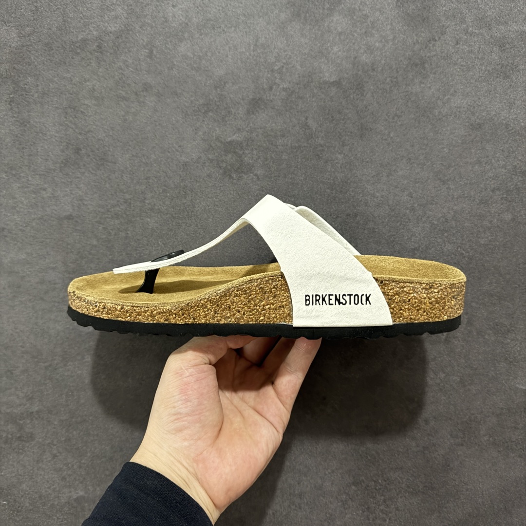 图片[2]-【公司级】博肯 Birkenstock 人字拖鞋 广东原产#德国百年知名鞋履品牌·博肯Birkenstock 勃肯#采用质地柔软牛皮绒面材质#中底搭载缓震软木橡胶 其特有的鞋床设计，贴合脚面穿着舒适 Birkenstock Milano中性软木鞋底经典款式，非常好搭，鞋底结实耐磨，适合夏天。 尺码：35-45(偏大一码)-选品中心