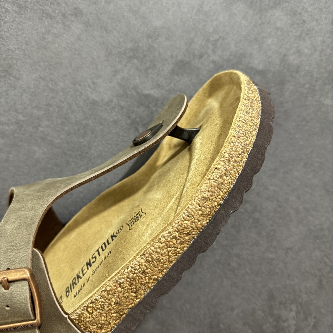 图片[5]-【公司级】博肯 Birkenstock 人字拖鞋 广东原产#德国百年知名鞋履品牌·博肯Birkenstock 勃肯#采用质地柔软牛皮绒面材质#中底搭载缓震软木橡胶 其特有的鞋床设计，贴合脚面穿着舒适 Birkenstock Milano中性软木鞋底经典款式，非常好搭，鞋底结实耐磨，适合夏天。 尺码：35-45(偏大一码)-选品中心