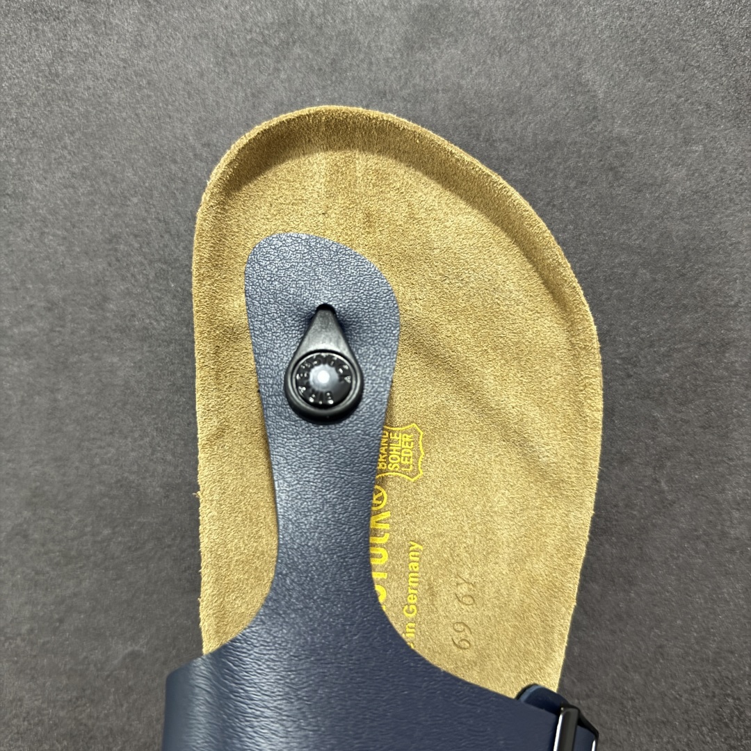 图片[8]-【公司级】博肯 Birkenstock 人字拖鞋 广东原产#德国百年知名鞋履品牌·博肯Birkenstock 勃肯#采用质地柔软牛皮绒面材质#中底搭载缓震软木橡胶 其特有的鞋床设计，贴合脚面穿着舒适 Birkenstock Milano中性软木鞋底经典款式，非常好搭，鞋底结实耐磨，适合夏天。 尺码：35-45(偏大一码)-选品中心