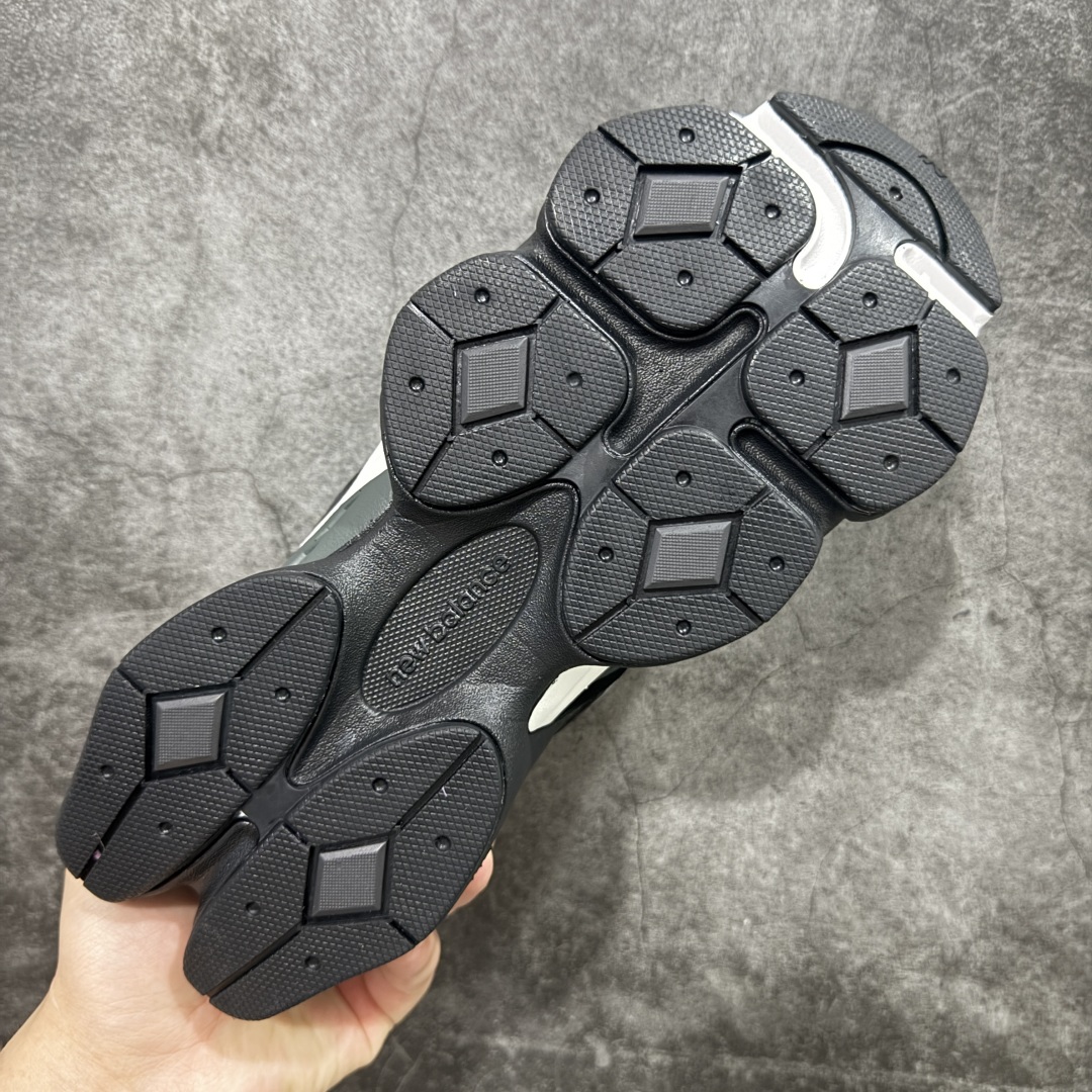 260 【纯原版】 New Balance NB9060 联名款 复古休闲运动慢跑鞋 黑白色 U9060PNR