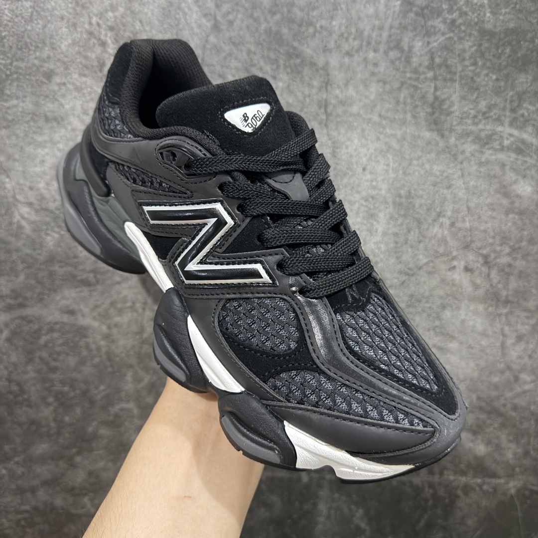260 【纯原版】 New Balance NB9060 联名款 复古休闲运动慢跑鞋 黑白色 U9060PNR