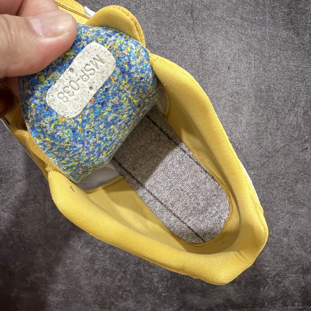 图片[9]-【CS纯原版】Puma Speedcat OG Sparco 彪马罗马阿莫尔系列 复古运动休闲赛车跑鞋 粉白 市场第一梯队品质 版型 细节 烫金走线 完全碾压市场任意版本 欢迎对比🆚 工厂耗时3个月开发 原装档案原数据纸版楦型 采用固色翻毛皮鞋面材质(正确二次成型\’猛帮\’成型工艺🆚区别市面版本!!) 外置原数据开发轻量耐磨橡胶大底💪🏻 全球知名运动品牌PUMA宝马赛车系列 融合了宝马车队的标志性配色 以趣味十足又前卫复古的设计引领潮流 将赛道精神融入街头时尚 开启前卫竞速之旅 主打前卫复古风 Roma鞋款的鞋侧以复古的流线造型 缀以宝马经典Logo 巧妙吸睛 而Speedcat鞋款以亮眼三色条纹元素缀以舒适鞋面 赋予了独特的个性美学 演绎赛车的无尽能量 货号：398846-06 尺码：35-45-选品中心