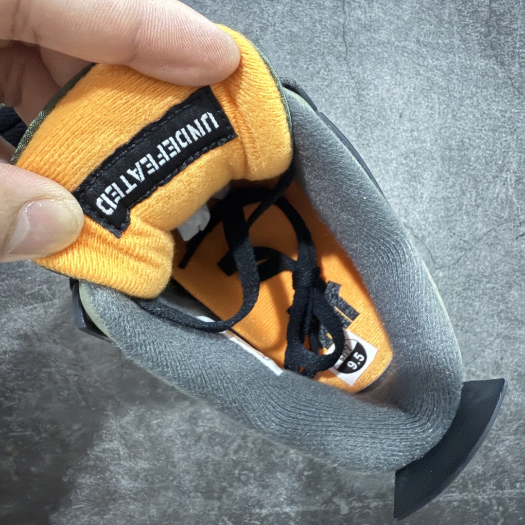 图片[7]-【原厂版本】UNDEFEATED x Jordan Air Jordan 4 AJ4舒适百搭 防滑耐磨 中帮 复古篮球鞋 男款 绿黑 IB1519-200 全新升级改良 原鞋原楦原纸板同源开发 完美呈现乔4的版型 内侧正确双色网格 还原细节 原厂皮料 正确气垫颜色 正确网格工艺 正确拉帮工艺 全鞋原装材料制作 原档案原模具打造 支持全方位与正品对比 尺码：40 40.5 41 42 42.5 43 44 44.5 45 46 47.5-选品中心