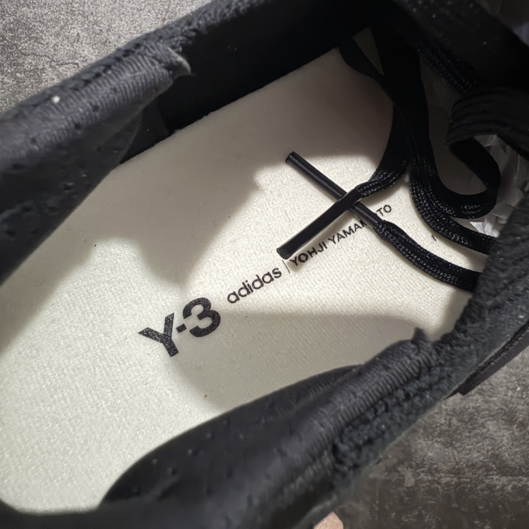  
【RS纯原】高端外贸订单Y-3 x Ultra Boost UB5/10.0巴斯夫跑步鞋 J

真材