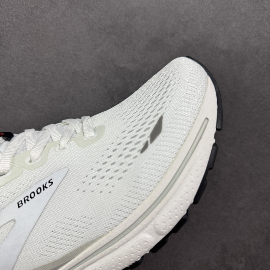 图片[5]-【公司级】布鲁克斯Brooks Ghost 幽灵 15 经典鞋款厚底增高运动老爹鞋 幽灵麦克斯，作为Brooks家的次顶级缓震跑鞋，Ghost 幽灵凭借优秀的脚感和穿着体验一直备受好评，是Brooks最畅销的鞋款之一。Ghost 15延续了该系列简洁大方的家族式设计语言，整体设计干净利落，大大的logo在沉稳中又透露着一丝张扬，任何年纪的跑者穿着都不会有违和感。工程针织鞋面带来贴合式的包裹体验，鞋面有一定的厚度，春秋，冬季都是非常不错的选择。大大的压胶LOGO有一定的拉扯强度，在优化鞋身设计的同时起到了稳定鞋面，提升稳定性的作用。鞋尖做了加强处理，而且硬度很高，来提升前掌的舒适度和保护性。后跟采用硬质港宝搭配环绕TPU的组合，来提升鞋身稳定性，配合充分的泡棉填充，包裹感十足。Ghost 15的中底采用了一体式DNA Loft V2泡棉，具有非常好的缓震性能，滚定性也非常好。橡胶厚度非常可观，鞋底巨大凹槽纹路，抓地性和止滑性都非常棒。Ghost 15的定位更偏向是一双综训鞋，兼顾缓震效能的同时回弹效果更佳。 尺码：36-46-选品中心