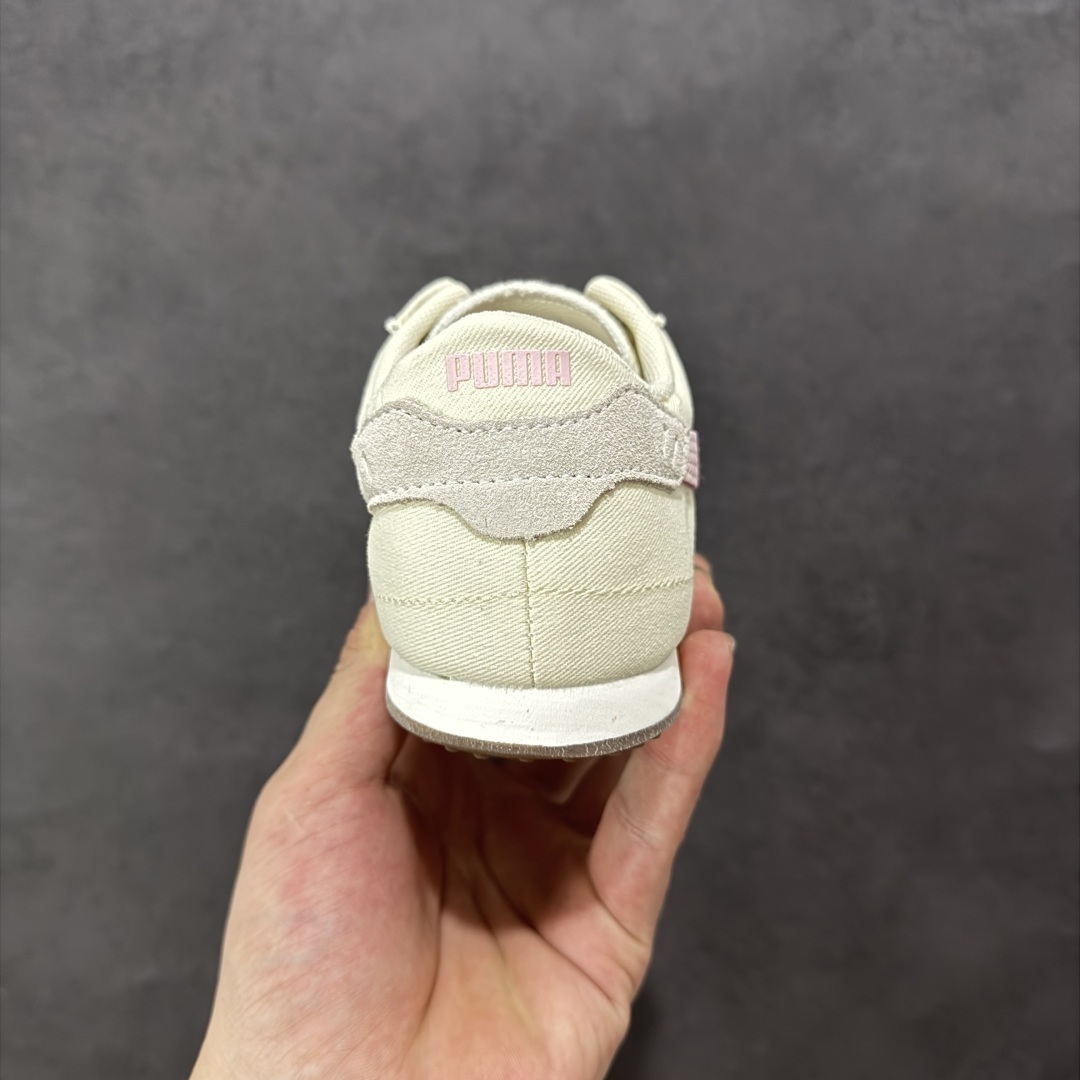 图片[4]-【纯原神版】PUMA Bella UT 彪马 徐梦洁同款舒适男女低帮生活休闲德训薄底鞋 货孔眼底座和脚趾凸起由绒面革材料制成 支持侧踏时的踏步工作 脚背和侧板采用尼龙网布 即使在健身房等使用环境中也能确保透气性 像吸盘一样的设计是为了提高体育馆表面的抓地力性能 货号： 403492-02 尺码： 35.5 36 36.5 37.5 38 38.5 39 40-选品中心