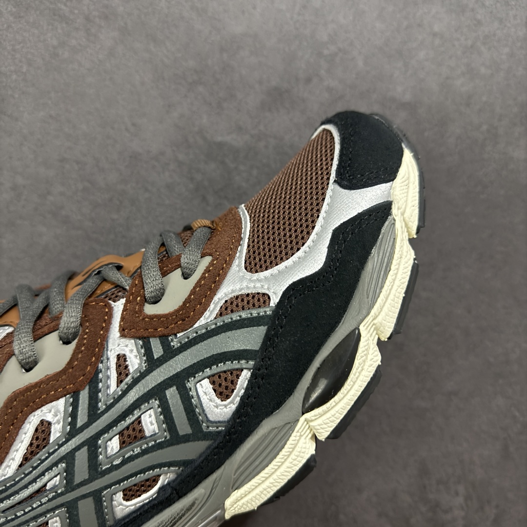 图片[5]-【公司级】Asics Gel-NYC复古单品 亚瑟士ASICSTIGER秋季新款休闲鞋 厚底街头运动休闲鞋 ASICS亚瑟士推出全新GEL-NYC，彰显纽约都市活力 这次的新系列融入了多个版本GEL的经典设计风格，广受好评。其设计灵感来源于GEL-NIMBUS 3,GEL-MC PLUS V 和 GEL-CUMULUS 16 这些往日经典鞋款。GEL-NYC使用GEL-CUMULUS 16鞋款的鞋楦设计,展现了独特的现代化美学。鞋底采用了轻质发泡材料,并在后跟和前掌处采用了ASICS亚瑟士核心科技——GEL缓震胶,赋予鞋款强大的缓冲性能,提供了更柔软舒适的穿着体验。而在原有设计的启发之上,此次鞋款采用更贴合当今潮流趋势的材料和创新技术,展现出纽约充满活力的都市精神。 尺码：36-45-选品中心