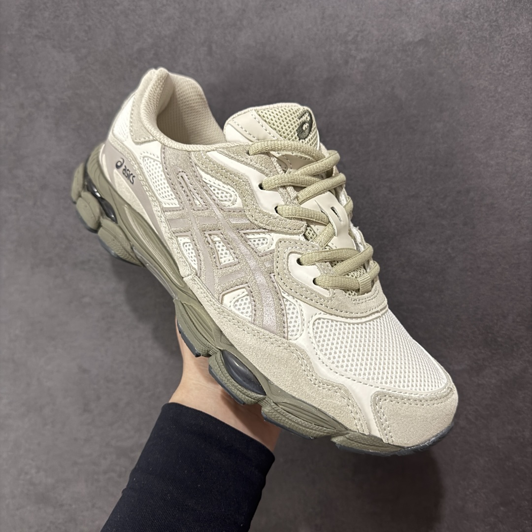 图片[3]-【公司级】Asics Gel-NYC复古单品 亚瑟士ASICSTIGER秋季新款休闲鞋 厚底街头运动休闲鞋 ASICS亚瑟士推出全新GEL-NYC，彰显纽约都市活力 这次的新系列融入了多个版本GEL的经典设计风格，广受好评。其设计灵感来源于GEL-NIMBUS 3,GEL-MC PLUS V 和 GEL-CUMULUS 16 这些往日经典鞋款。GEL-NYC使用GEL-CUMULUS 16鞋款的鞋楦设计,展现了独特的现代化美学。鞋底采用了轻质发泡材料,并在后跟和前掌处采用了ASICS亚瑟士核心科技——GEL缓震胶,赋予鞋款强大的缓冲性能,提供了更柔软舒适的穿着体验。而在原有设计的启发之上,此次鞋款采用更贴合当今潮流趋势的材料和创新技术,展现出纽约充满活力的都市精神。 尺码：36-45-选品中心