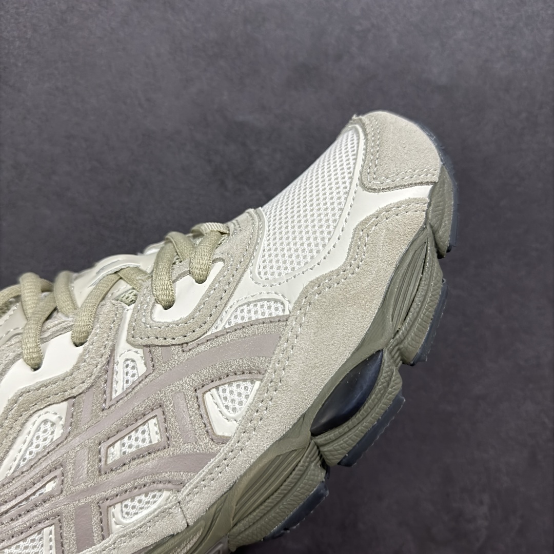 图片[5]-【公司级】Asics Gel-NYC复古单品 亚瑟士ASICSTIGER秋季新款休闲鞋 厚底街头运动休闲鞋 ASICS亚瑟士推出全新GEL-NYC，彰显纽约都市活力 这次的新系列融入了多个版本GEL的经典设计风格，广受好评。其设计灵感来源于GEL-NIMBUS 3,GEL-MC PLUS V 和 GEL-CUMULUS 16 这些往日经典鞋款。GEL-NYC使用GEL-CUMULUS 16鞋款的鞋楦设计,展现了独特的现代化美学。鞋底采用了轻质发泡材料,并在后跟和前掌处采用了ASICS亚瑟士核心科技——GEL缓震胶,赋予鞋款强大的缓冲性能,提供了更柔软舒适的穿着体验。而在原有设计的启发之上,此次鞋款采用更贴合当今潮流趋势的材料和创新技术,展现出纽约充满活力的都市精神。 尺码：36-45-选品中心