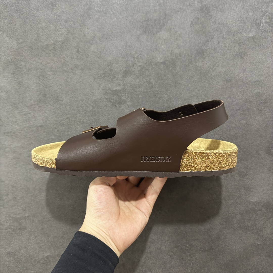 图片[2]-【广东纯原版本】博肯 Birkenstock 二字拖凉鞋系列 广东原产#德国百年知名鞋履品牌·博肯Birkenstock 勃肯#采用质地柔软牛皮面料材质#中底搭载缓震软木橡胶 其特有的鞋床设计，贴合脚面穿着舒适 Birkenstock Milano中性软木鞋底经典款式，非常好搭，鞋底结实耐磨，适合夏天。 尺码：35-45(偏大一码)-选品中心