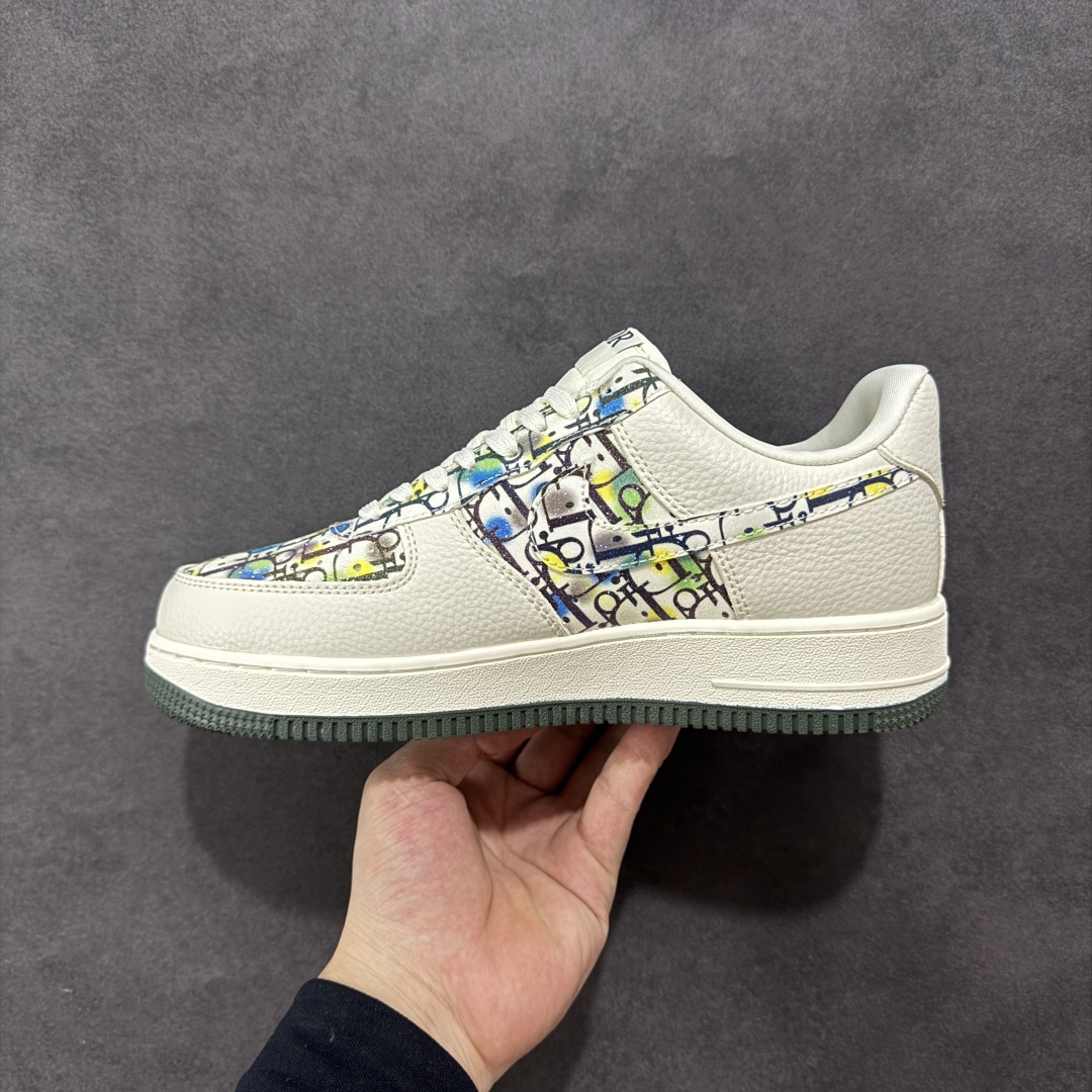 【定制版】海外限量发售！NIke Air Force 1 '07 Low “迪奥联名——米绿插花”空军一号 低帮 DF0188-065